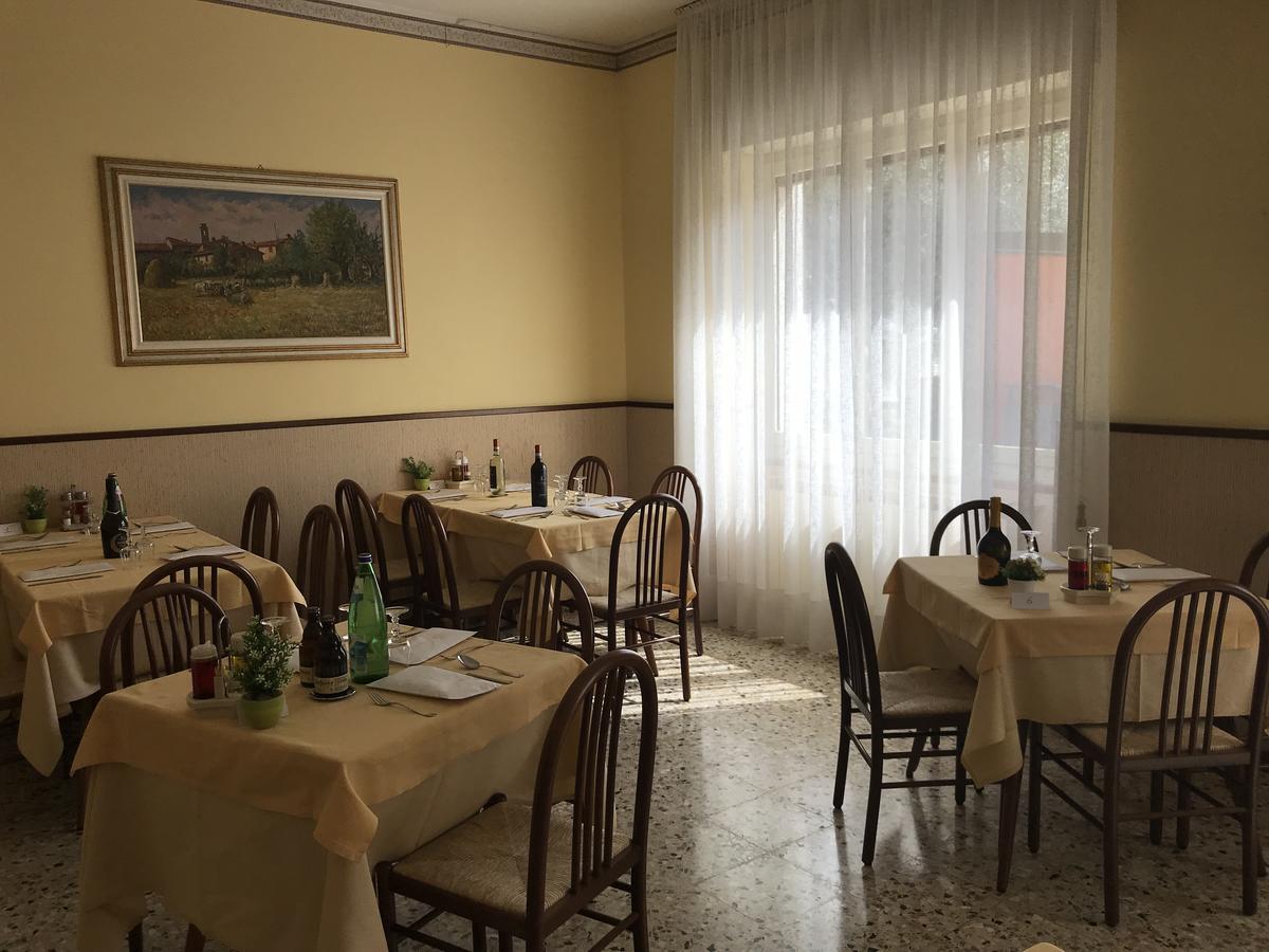 Albergo Meuble Olivi Toscolano Maderno Eksteriør bilde